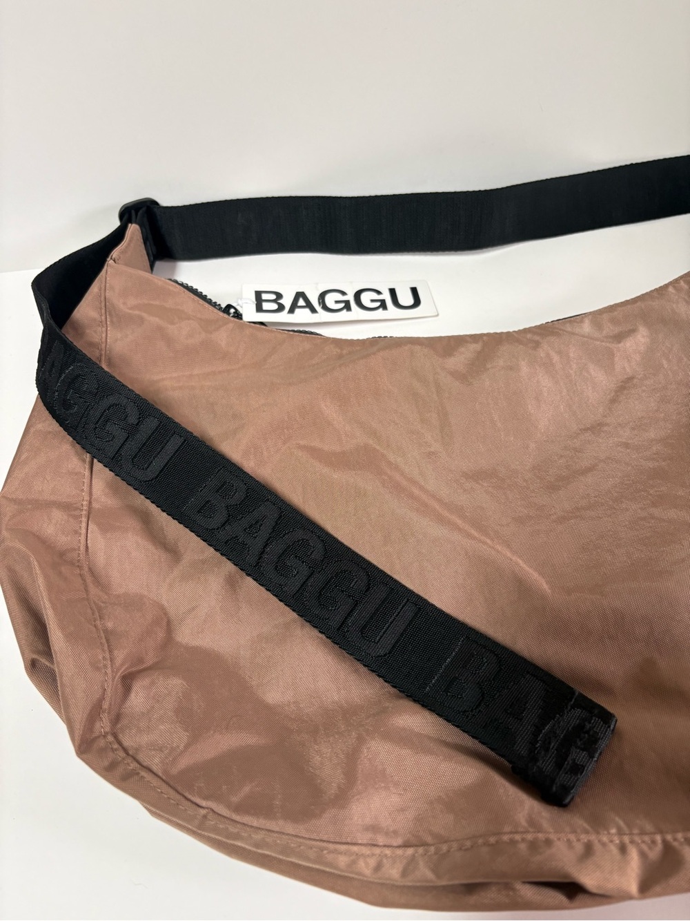 NWT BAGGU Large Crescent Bag - Cocoa - Picture 8 of 14